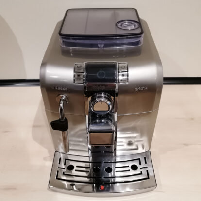 Кофемашина Saeco Syntia HD8837 БУ