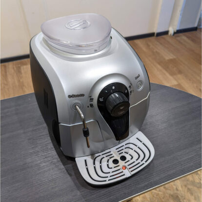Кофемашина Saeco Xsmall Silver Black HD8745/19 БУ