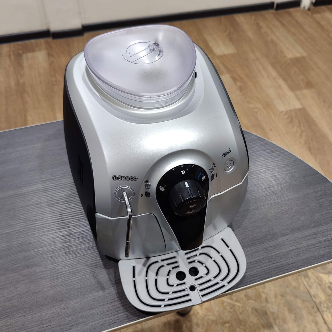 Кофемашина Saeco Xsmall Silver Black HD8745/19 БУ — изображение 4