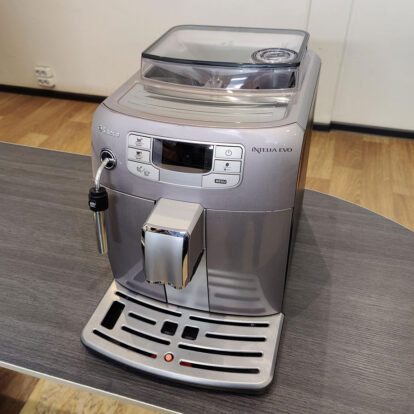 Кофемашина Saeco Intelia Evo HD8770 БУ