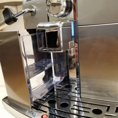 Кофемашина Saeco Syntia HD8837 БУ — изображение 3