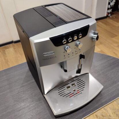 Кофемашина Delonghi Magnifica ESAM 04.120 S БУ