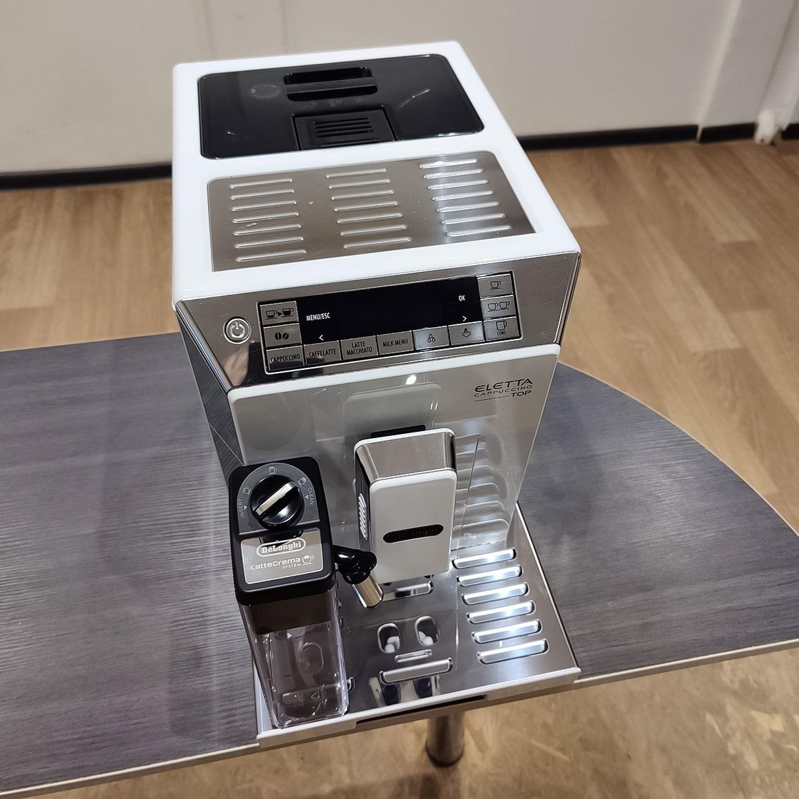 Кофемашина Delonghi Eletta Cappuccino TOP ECAM 45.760 W БУ