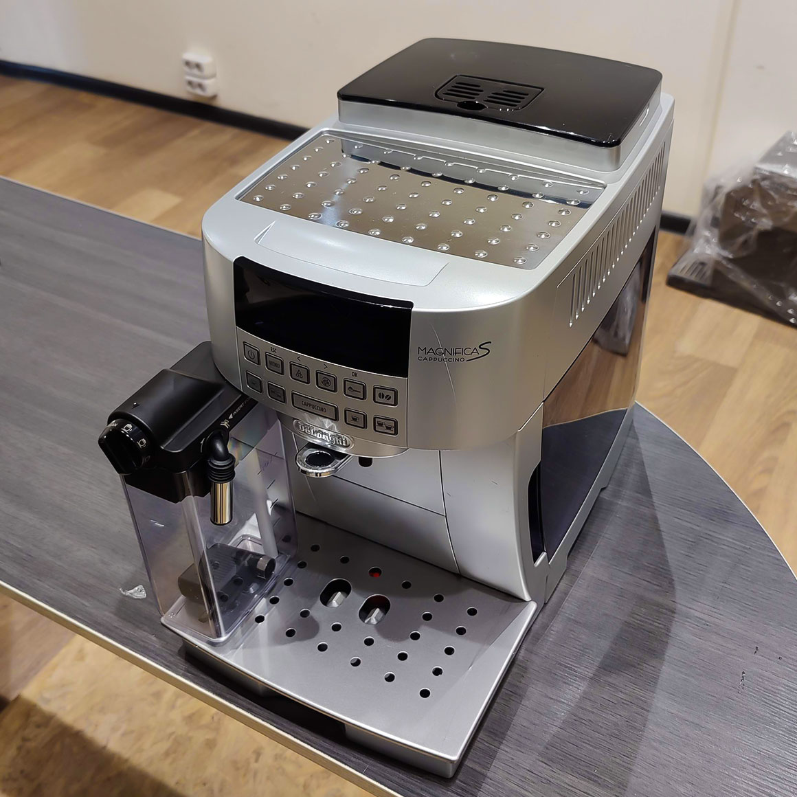 Кофемашина Delonghi Magnifica S Cappuccino ECAM 22.360 S БУ — изображение 2