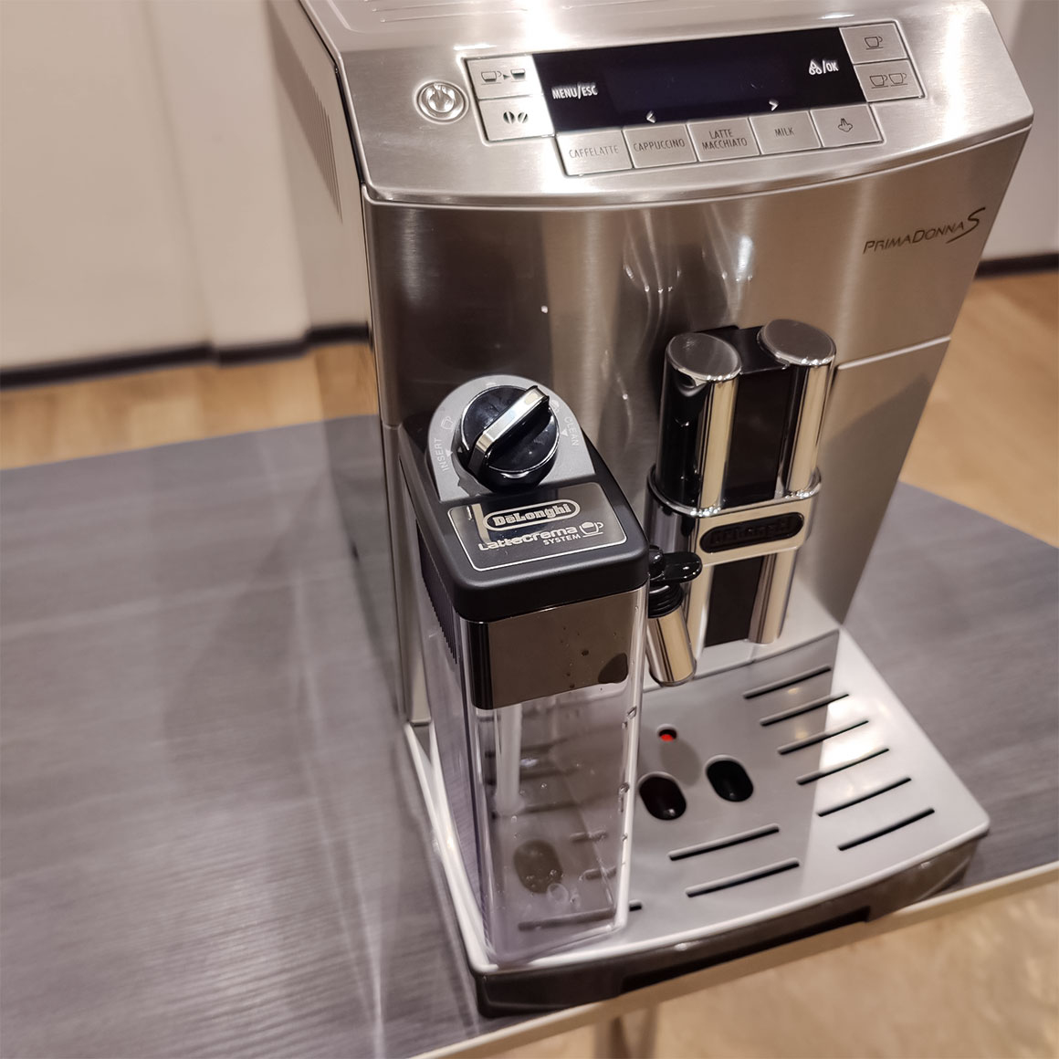 Кофемашина Delonghi PrimaDonna S ECAM 28.455 M БУ — изображение 10