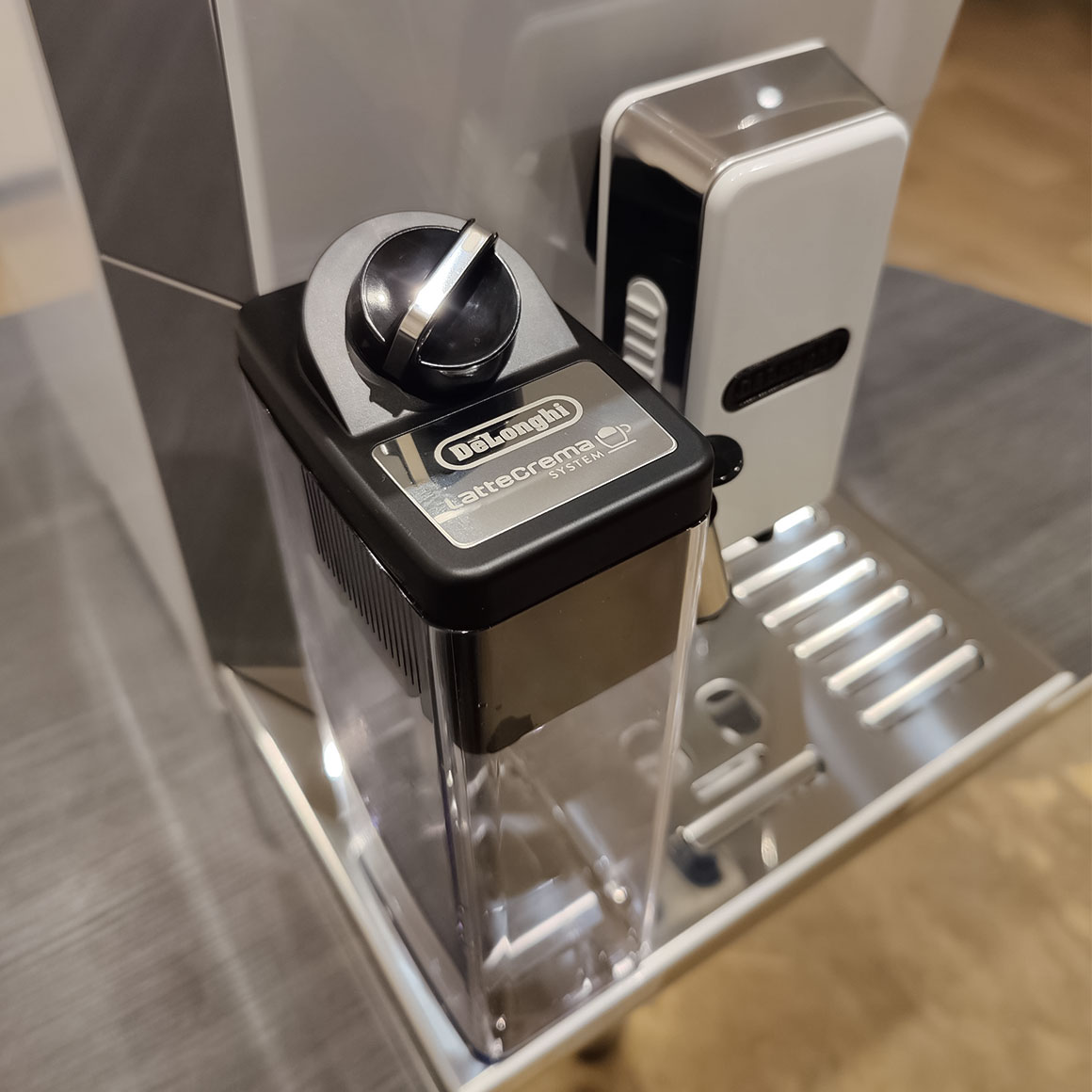 Кофемашина Delonghi Eletta Cappuccino TOP ECAM 45.760 W БУ — изображение 7