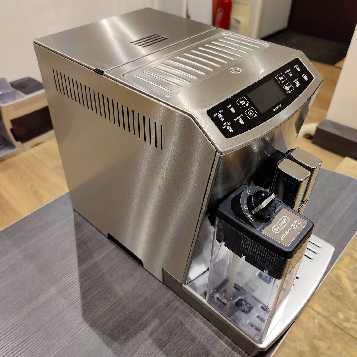 Кофемашина Delonghi PrimaDonna S Evo Deluxe ECAM 510.55 M БУ — изображение 4