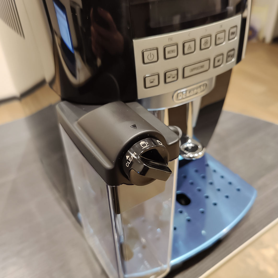 Кофемашина Delonghi Magnifica S Cappuccino ECAM 22.360 B БУ