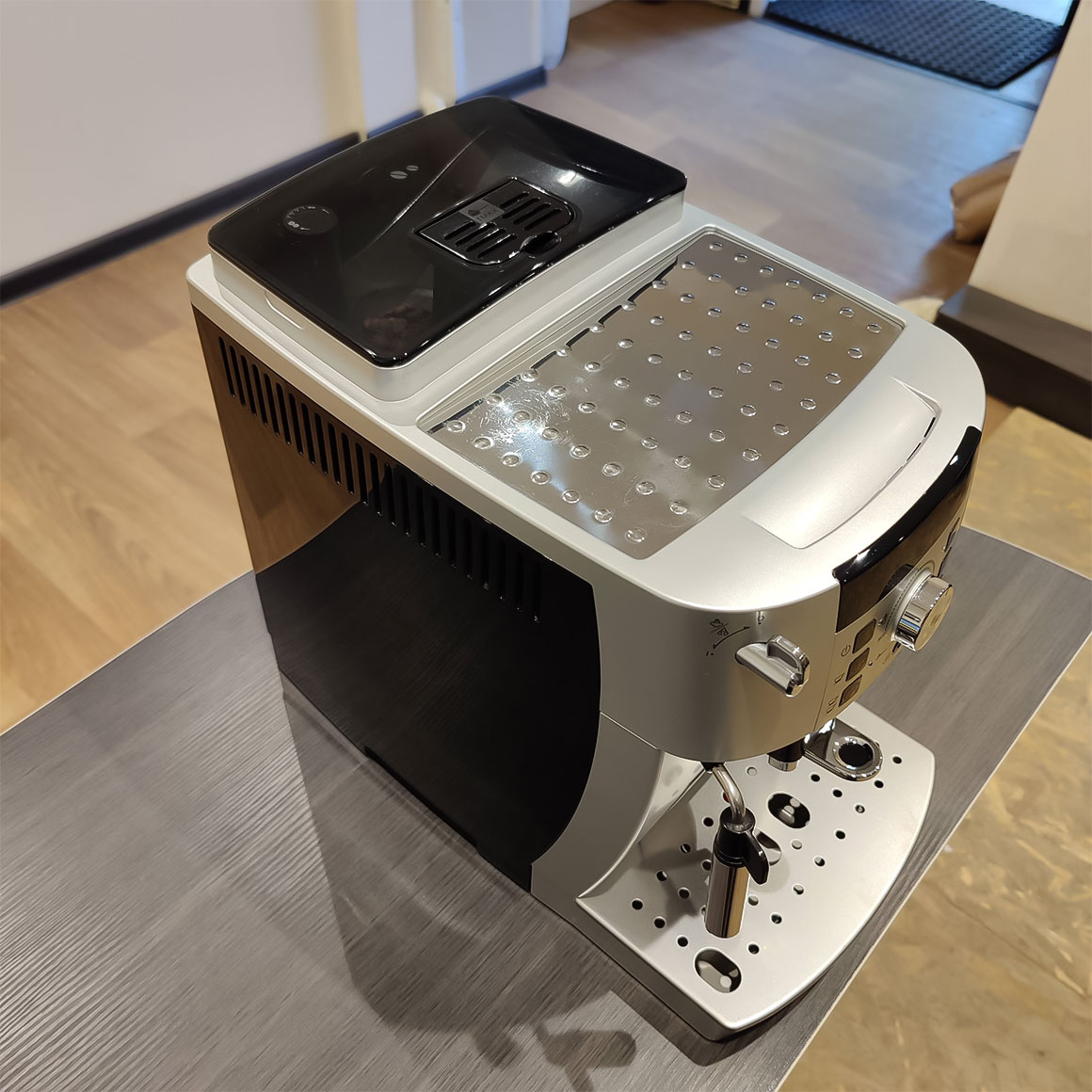 Кофемашина Delonghi Magnifica S ECAM 22.110 S БУ — изображение 6