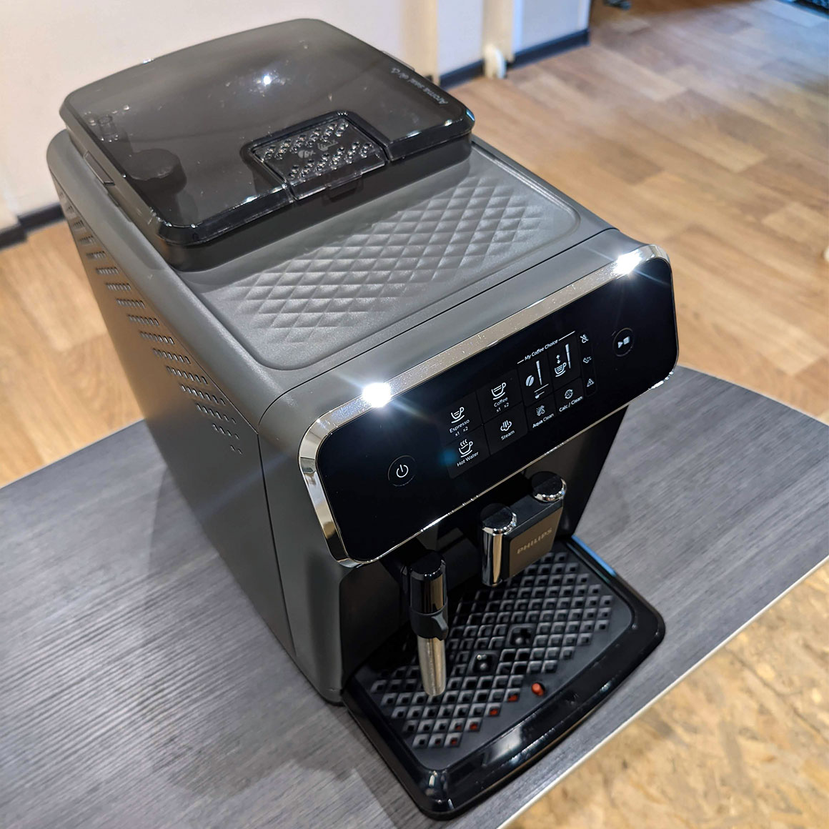 Кофемашина Philips Series 2200 EP2224/40 БУ