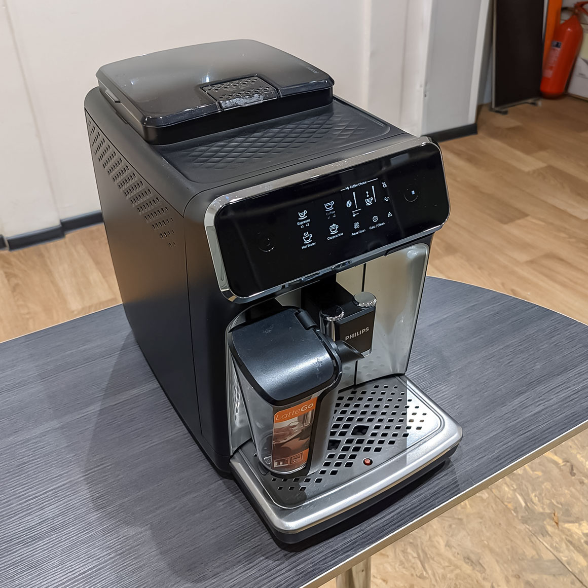 Кофемашина Philips Series 2200 LatteGo EP2235/40 БУ