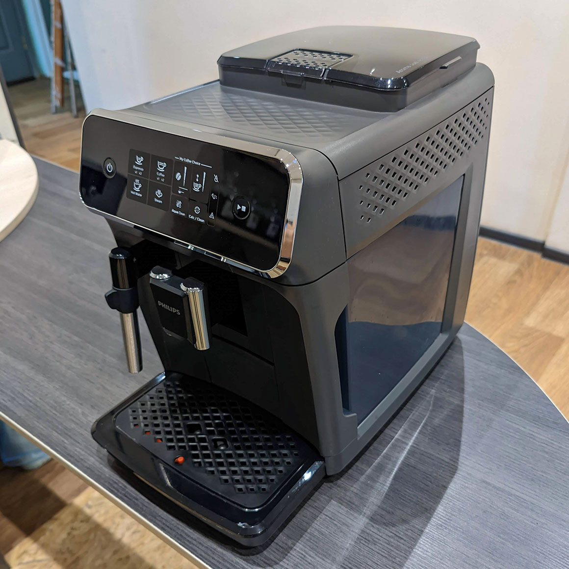 Кофемашина Philips Series 2200 EP2224/40 БУ — изображение 2