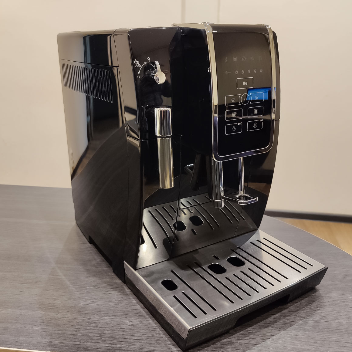 Кофемашина Delonghi Dinamica ECAM 350.15 B БУ