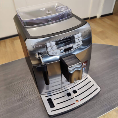 Кофемашина Saeco Intelia Deluxe HD8752/89 БУ