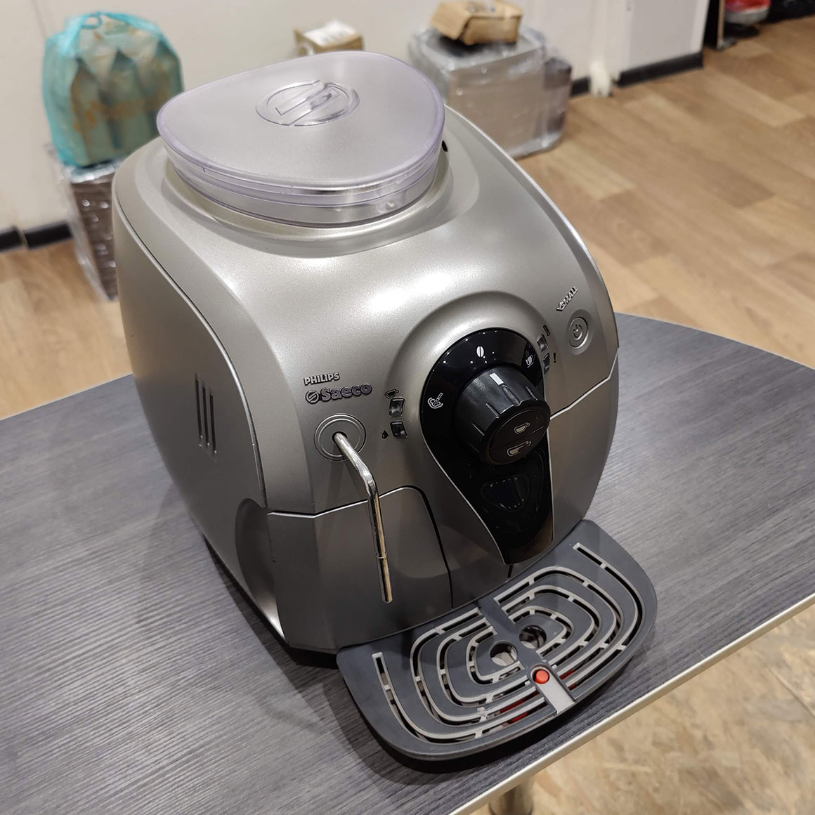 Кофемашина Saeco Xsmall HD8747 БУ
