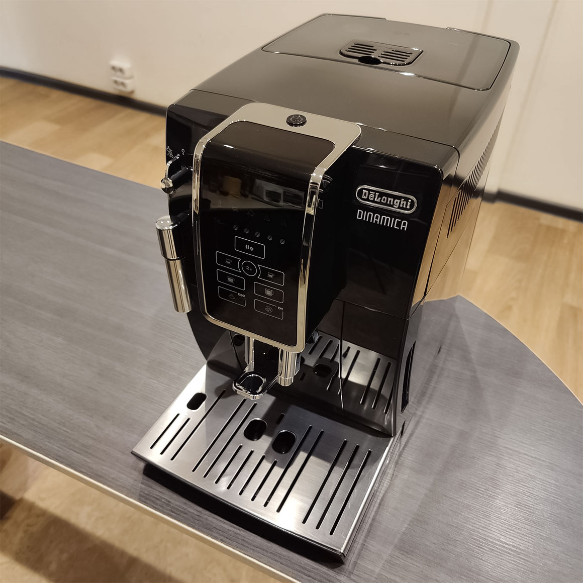 Кофемашина Delonghi Dinamica ECAM 350.15 B БУ — изображение 2