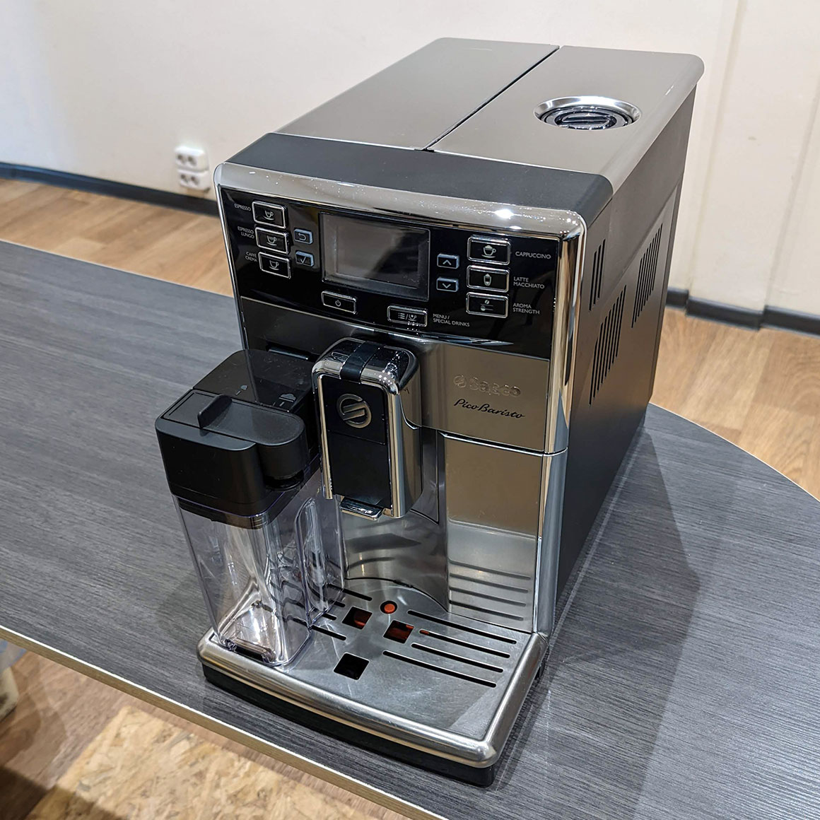 Кофемашина Saeco PicoBaristo SM3061 БУ — изображение 3