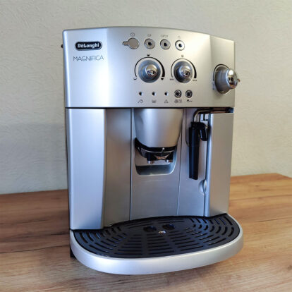 Кофемашина Delonghi Magnifica ESAM 4200 S БУ — изображение 4