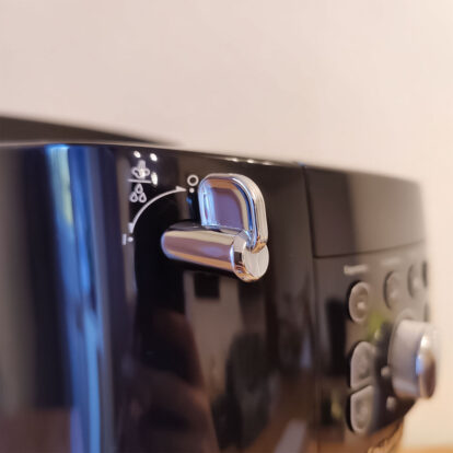 Кофемашина Delonghi Magnifica S Smart ECAM 230.13 B БУ — изображение 7